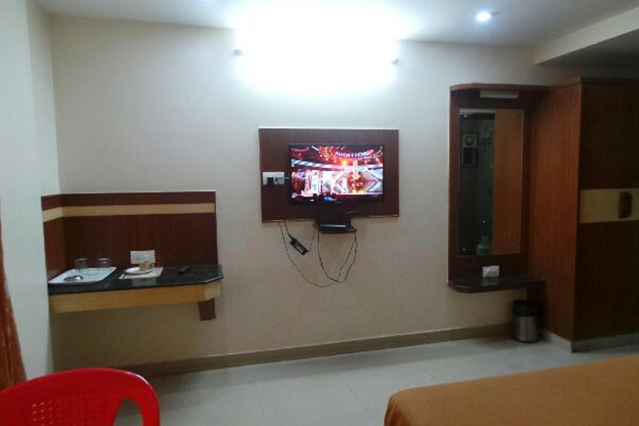 Mlc Gateway Deluxe Inn Bangalore Exterior photo